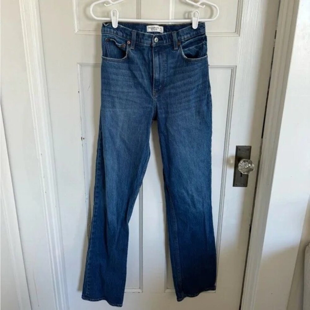 Abercrombie & Fitch The 90s Straight Ultra High Rise Jean size 27/4xl